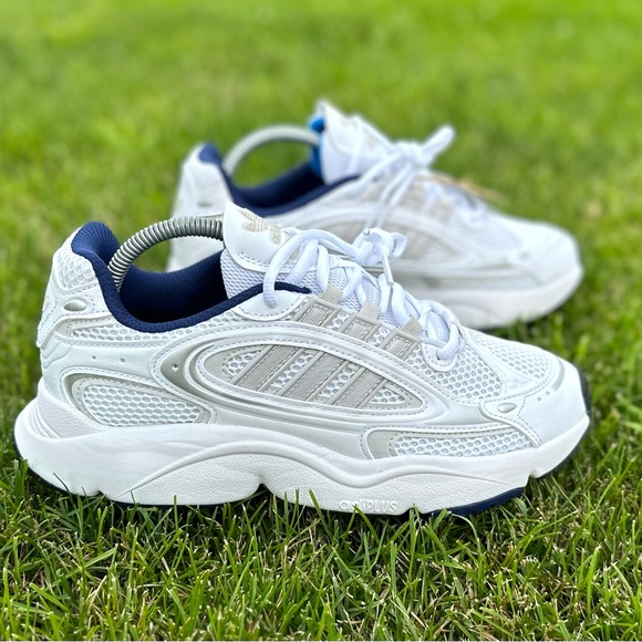 Brand new shoes Adidas Ozmillen White mens size 8 old school - Picture 3 of 8